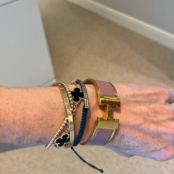 Beautiful Wide Lavender Hermes Clic Clac Bracelet- color not available anymore! - Picture 5 of 17